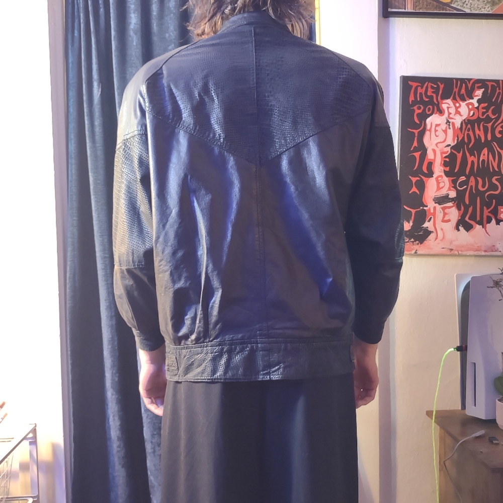 Leather jacket - Picture 4 of 6